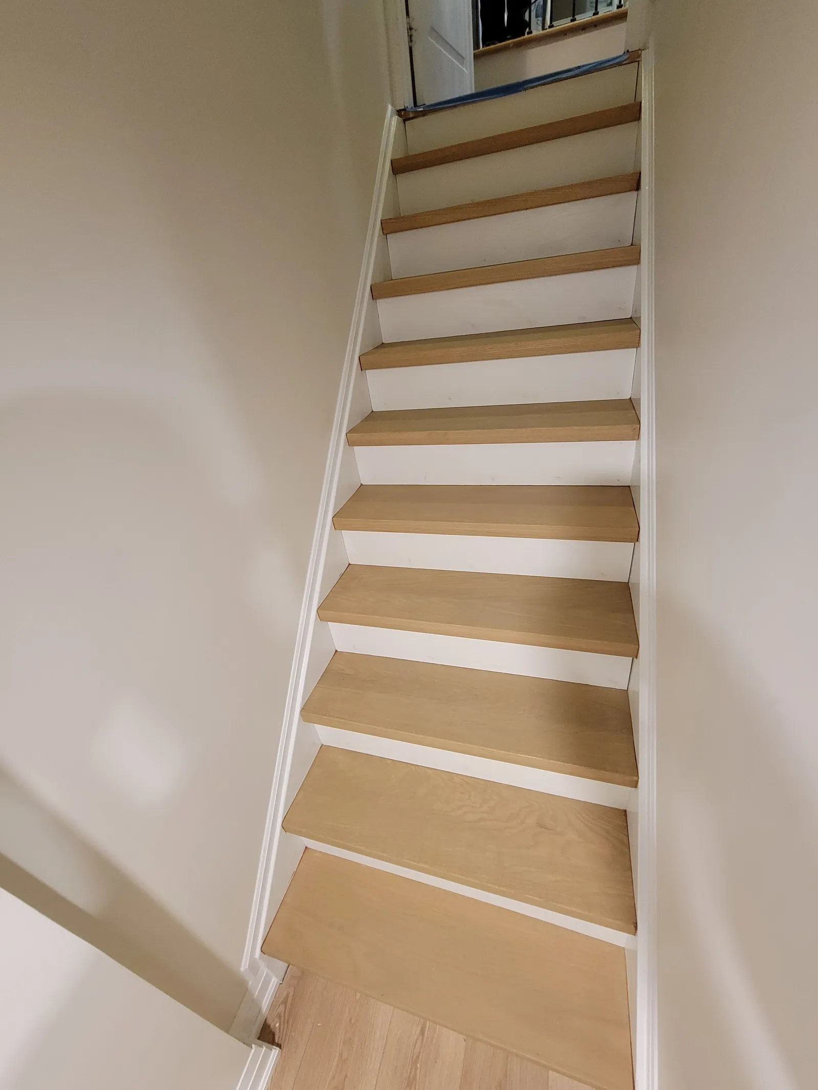 Completed project: a staircase refinished in Markham